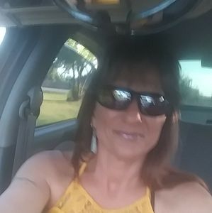 Meet your Posher, Michele